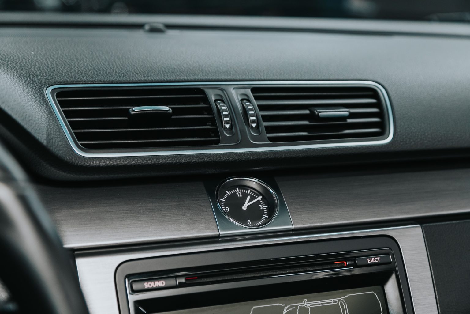 Why Is My VW Passat Analog Clock Not Working? (April 2024)